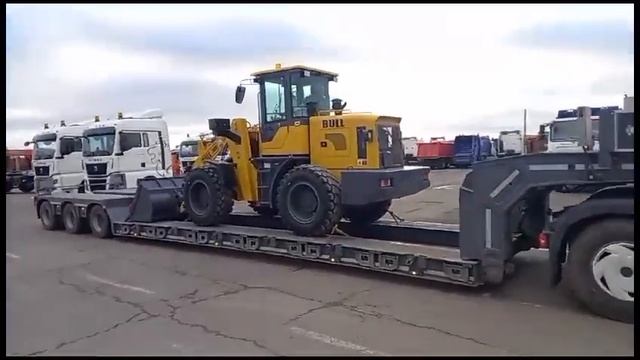 Такая работа тральщика. Загрузил фронтальник на корыто и поехал по России смотреть онлайн