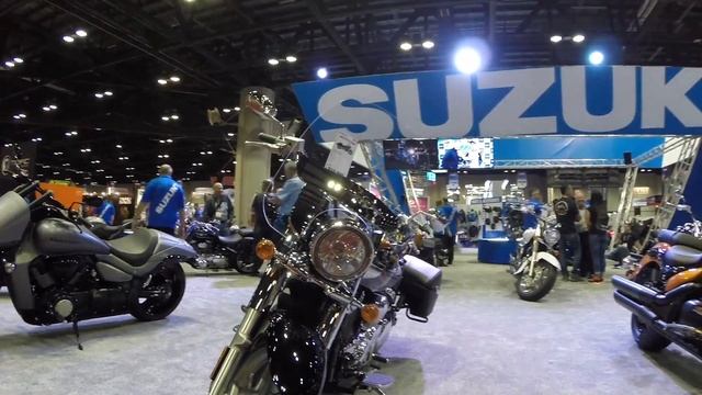 2017 Suzuki Boulevard C90T Motorcycle Walkaround AIMExpo 2016 смотреть онлайн