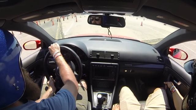 Audi RS 4 Unleashed at the track смотреть онлайн