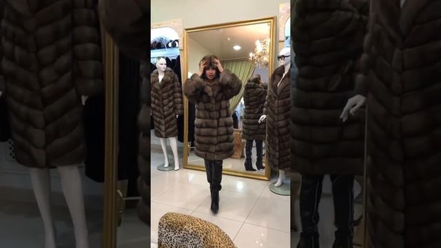 Самые модные шубы - актуальные тенденции и тренды зимних шуб. смотреть онлайн