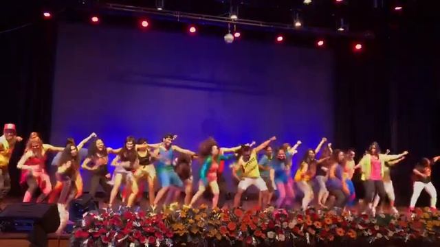 Zumba Wear Fashion Show смотреть онлайн
