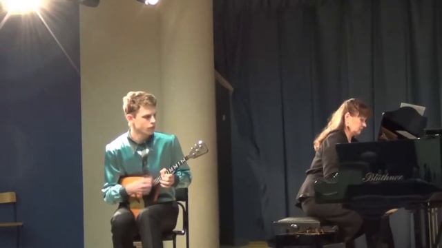 Завальный Михаил "Ноктюрн" - балалайка смотреть онлайн
