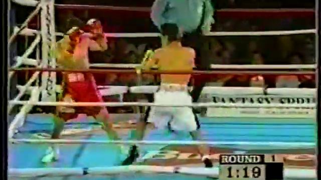 Erik Morales Vs Jose Luis Bueno смотреть онлайн