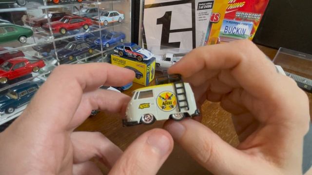 Diecast reviews 46: Lamley Autoworld. Fleamarket haul Johnny Lightnings! Matchbox Collectors! смотреть онлайн