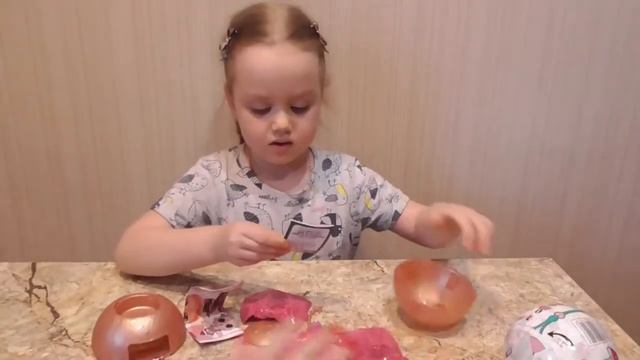 Гуляем, купили лак и блеск для губ . Распаковка LOL из серии Glitter, оригинал и подделка смотреть онлайн