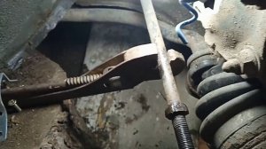 Рулевой наконечник заклинил, как заменить...#рулевойнаконечник #passat