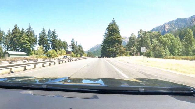 DON'T HATE THIS CAR BEFORE HAVING ONE. DRIVING NEW 2022 OUTLANDER TO STONEHENGE in Washington State смотреть онлайн