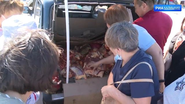 В рамках Дня республики в Элисте прошла сельскохозяйственная ярмарка