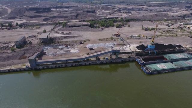 Строительство 1-й очереди речного терминала г. Каменское на 50000 т. смотреть онлайн