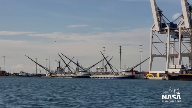 Port Canaveral SpaceX Fleet Update - April 18, 2020 смотреть онлайн