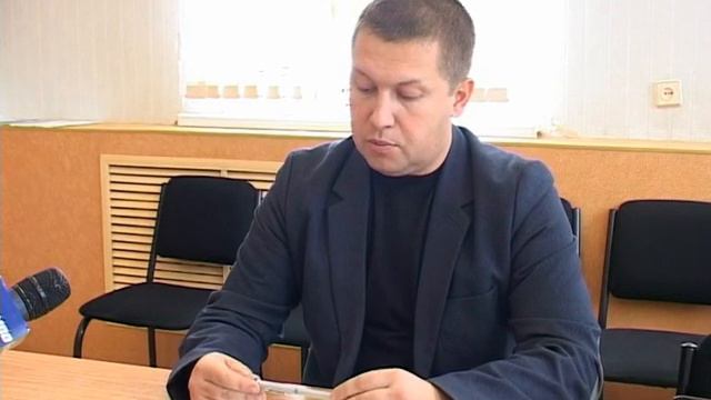 Заначка в девять миллионов. У салдинских школ были деньги на зарплату учителям смотреть онлайн