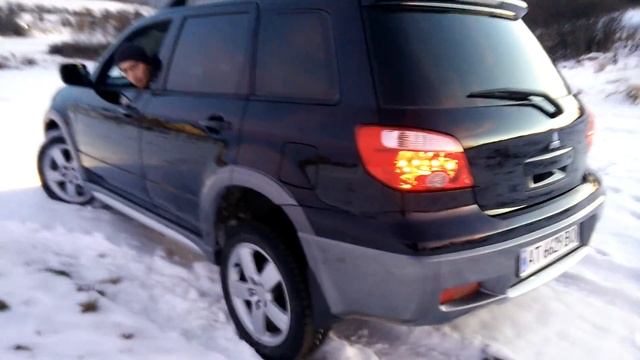 Mitsubishi Outlander бездорожье, снег, диагональ, 4 на 4, крутизна смотреть онлайн