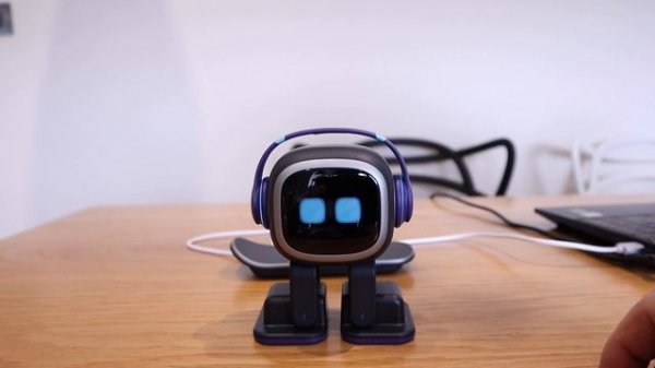 Emo Robot By Living.AI I Unboxing & First Impression