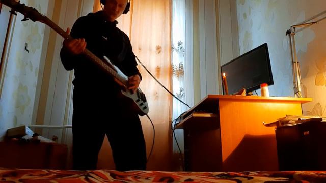 Звезда по имени Солнце - КИНО - кавер на басу смотреть онлайн