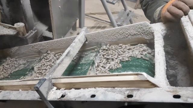 Испытания: Гранулирование Березы на грануляторе Феротек 480 смотреть онлайн
