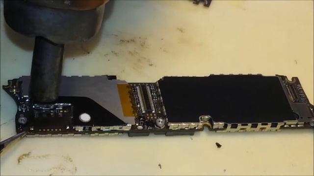 Ремонт iPhone 4 - замена разъем аккумулятора смотреть онлайн