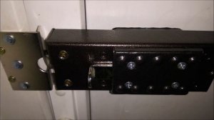 Установил кодовый замок "МЕТТЭМ" в метало-пластиковую дверь.