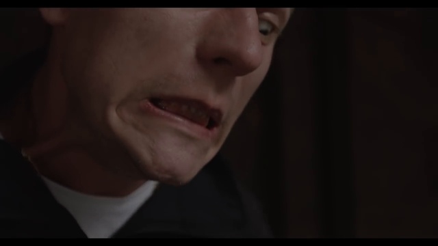 Передние зубы опущенным выбивают Ставят домино кастяшку домино и вбивают их в горло чтобы не откусил смотреть онлайн