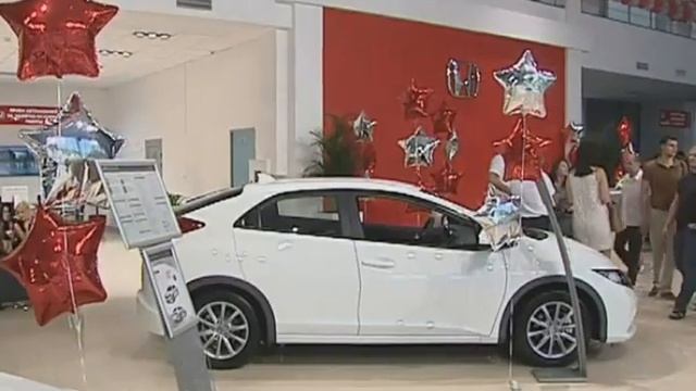 На Аксайском проспекте открыл двери автосалон 'Хонда' компании 'Юна-Моторс' смотреть онлайн