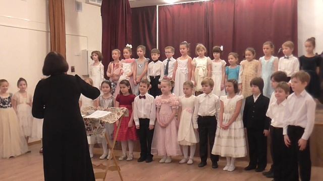 Рождественские песенки в исполнении хора 1-2 классов гимназии. Декабрь 2017 смотреть онлайн