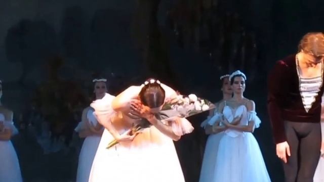 Стихотворение "Вся жизнь здесь течёт" смотреть онлайн