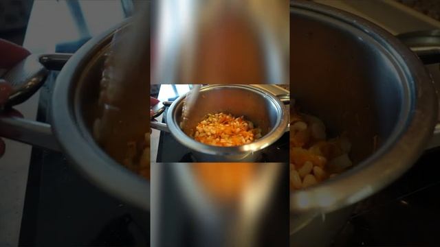 Soup! - ВКУСНЫЙ ТОМАТНЫЙ СУП ИЗ КИНОА #суп #киноа #shorts смотреть онлайн