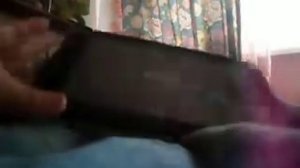 Что делать если завис планшет при включении?