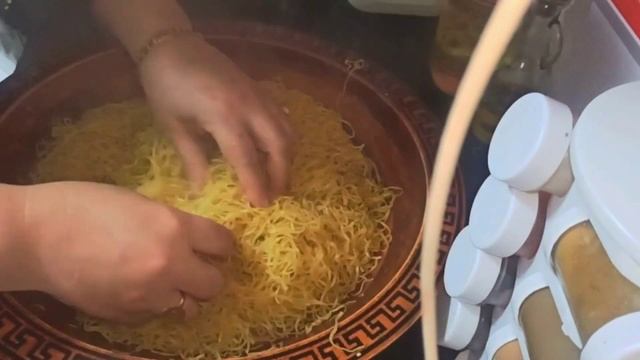 رشتة بنينة بطريقة او سر زادلها فالبنة بمناسبة السنة اللامازيغية الجديدة،،?? смотреть онлайн