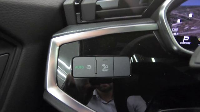 2019 Audi Q3 Technik S-Line - Park Assist Demo + Walkaround смотреть онлайн