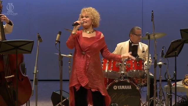 Светлана Панова с оркестром им. Олега Лундстрема в Московской Филармонии. "Basin Street Blues" смотреть онлайн