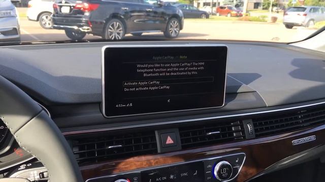 Quick AppleCarPlay Demo For 2019 A4 смотреть онлайн