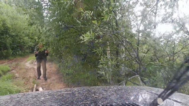 Нужно было просто забрать железо, а там... Off- Road смотреть онлайн