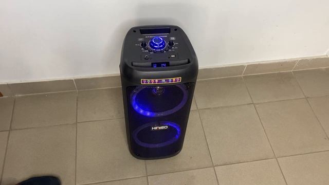 Музыкальная портативная колонка Bluetooth с подсветкой и микрофоном 3000 W Kimiso QS-82 смотреть онлайн