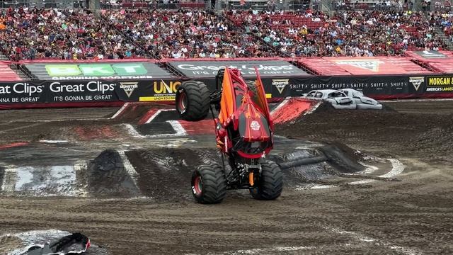 Monster Jam - BEST of the 2023 Season смотреть онлайн