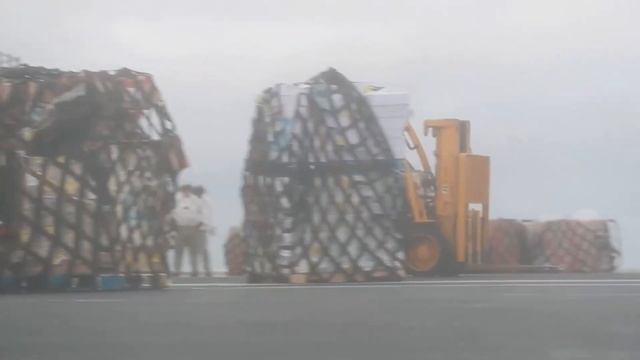 Vertical Replenishment: USS Gerald R. Ford (CVN 78) смотреть онлайн