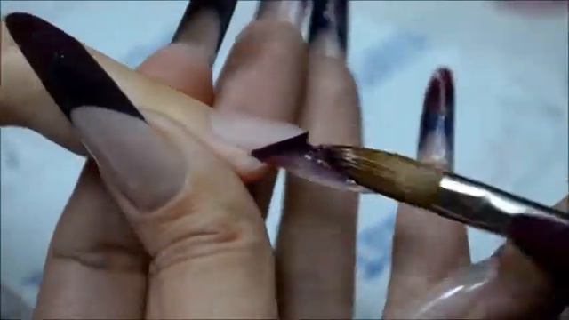 Видео МК. Акриловая френч коррекция. Виктория Евтушенко. Международная Школа SerVic. смотреть онлайн