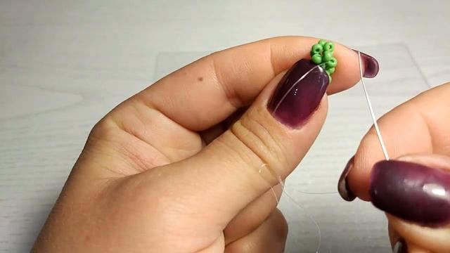 Квадратный жгут. Техники работы с бисером для начинающих. смотреть онлайн