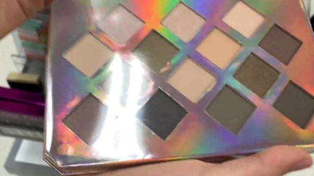 ОЧЕНЬ ЯРКАЯ КОСМЕТИКА ШОППИНГ смотреть онлайн