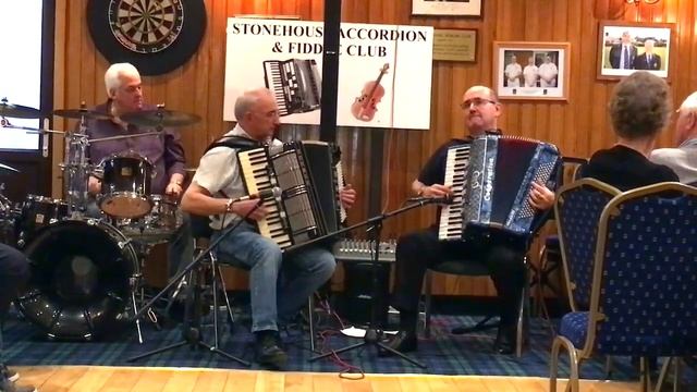 Alpine Slopes & The Cuckoo Waltz - Gary Blair at Stonehouse Box & Fiddle Club смотреть онлайн