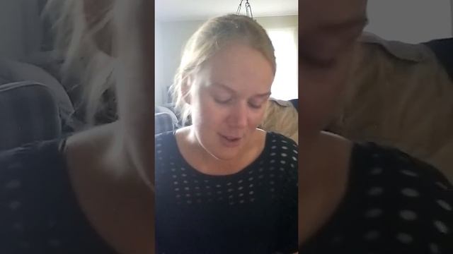 A song to the Idol jury смотреть онлайн