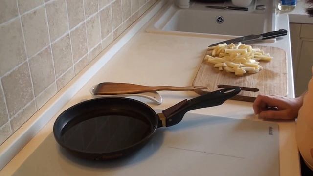 Как сделать хрустящей картофель фри/ Картопля фрі смотреть онлайн