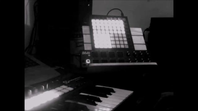 Sunday Jam using Akai LPD8, Novation Launchpad Mini MK3, & Launchkey MK2 (Ableton Live Beatmaking) смотреть онлайн