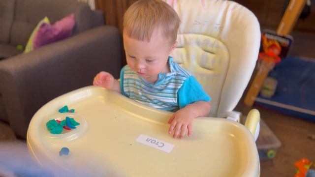 ЛЕПКА И ИГРЫ С ПЛАСТИЛИНОМ ДЛЯ МАЛЫШЕЙ ОТ 1,6 ЛЕТ. РАЗВИВАЮЩИЕ ЗАНЯТИЯ С РЕБЕНКОМ С СИНДРОМОМ ДАУНА смотреть онлайн