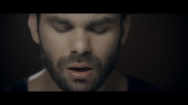 Γιώργος Σαμπάνης - Μη Μιλάς | Official Video Clip