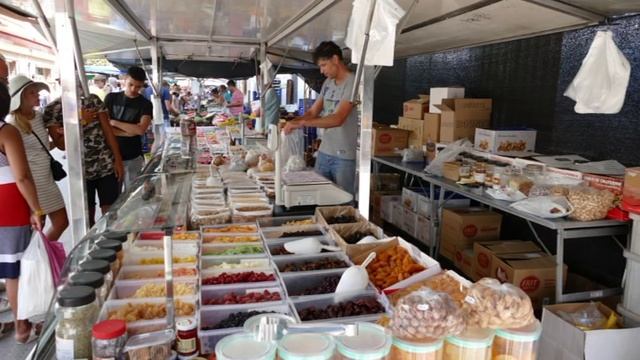 Mercado de L´Estartit, Gerona смотреть онлайн
