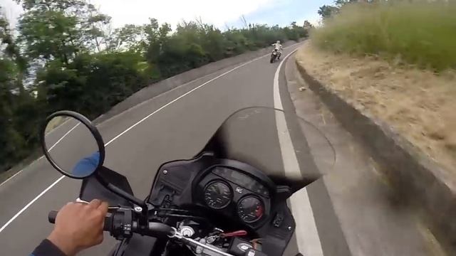 Honda Varadero vs Crf смотреть онлайн