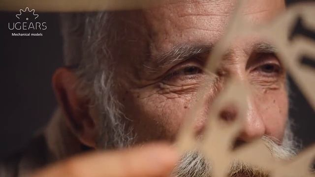 Настенные маятниковые Аэрочасы от Ugears - деревянный конструктор, 3D пазл, сборная модель смотреть онлайн