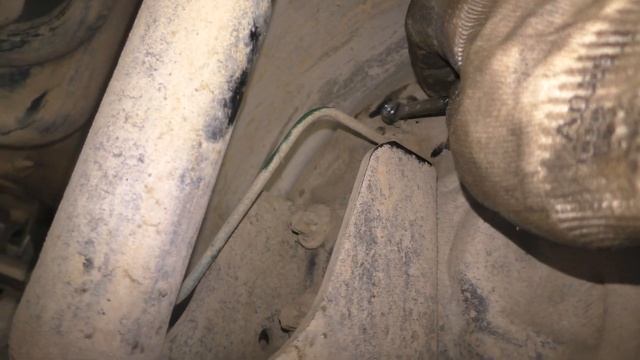 Замена тормозной жидкости на Renault Sandero смотреть онлайн