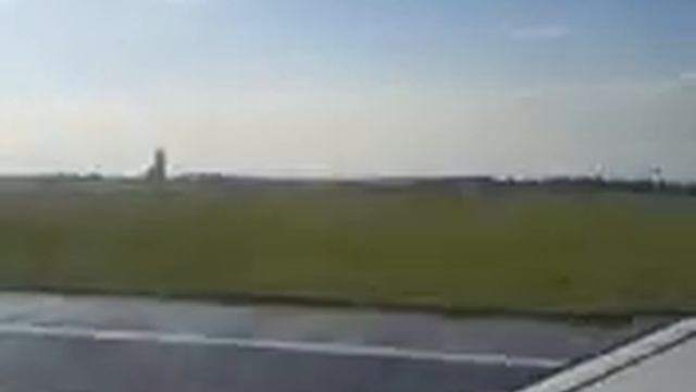 Ryanair Landing (Airport Berlin - Schönefeld), May 2010 смотреть онлайн