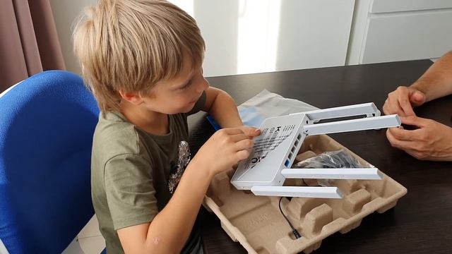 распаковка Keenetic Speedster.